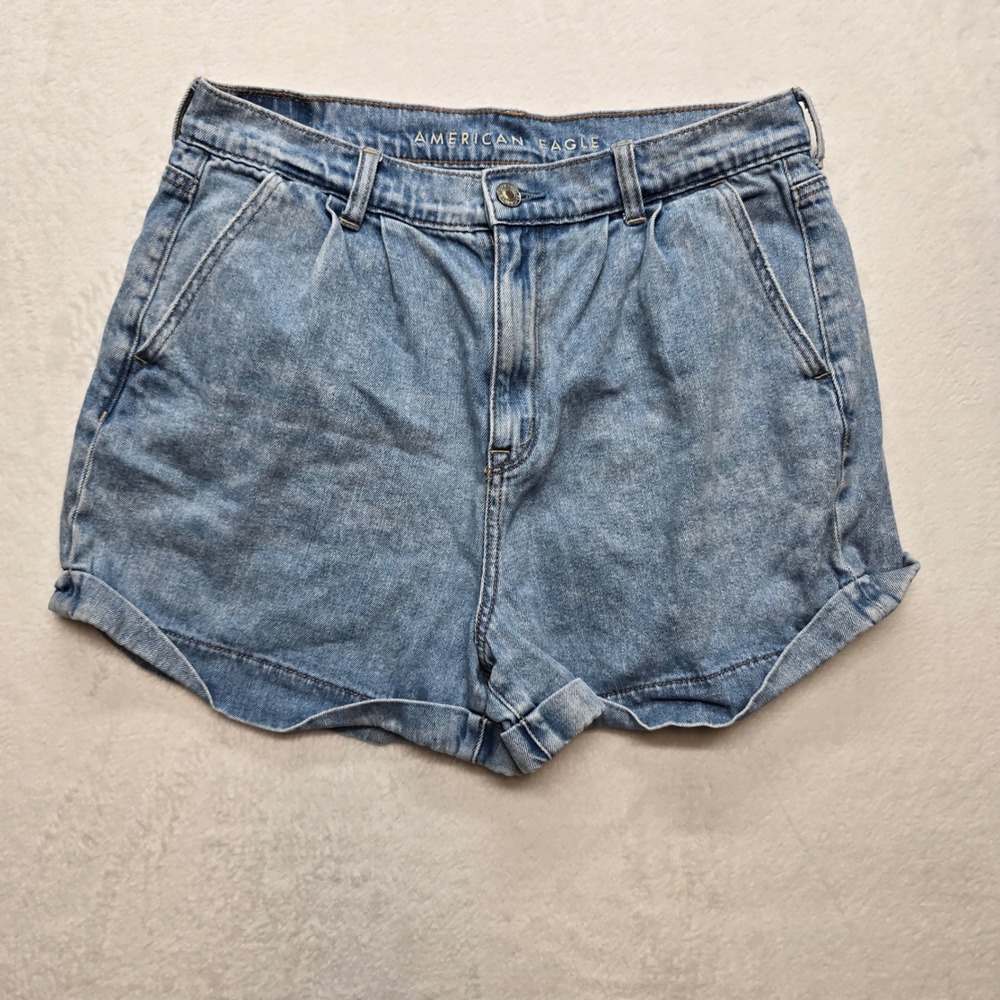 American Eagle Y2K Mom Shorts Denim High Rise Light Wash Women's 10